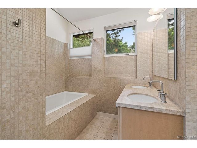 299 Spruce Ct, Boulder, CO 80302