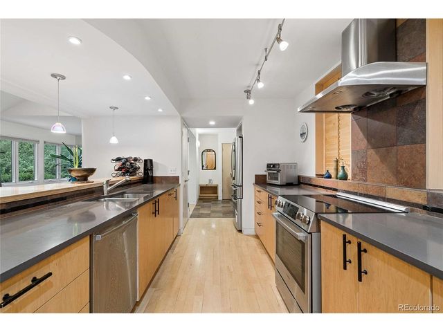 299 Spruce Ct, Boulder, CO 80302