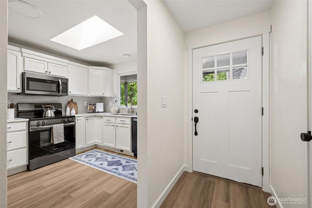 21715 N Clear Lake Boulevard SE, Yelm, WA 98597