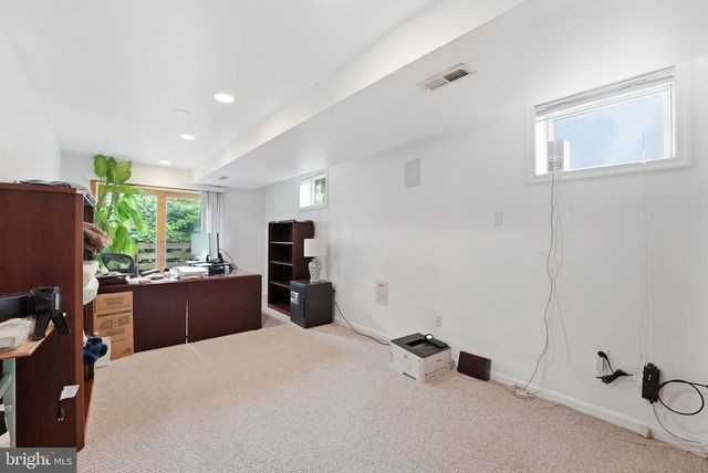 1476 WAGGAMAN CIR, Mclean, VA 22101
