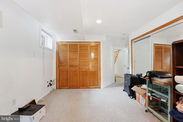 1476 WAGGAMAN CIR, Mclean, VA 22101