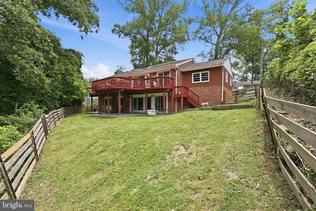 1476 WAGGAMAN CIR, Mclean, VA 22101