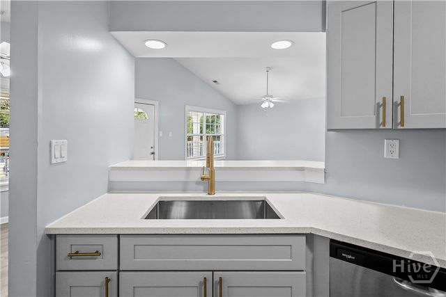 515 Staley Avenue, Savannah, GA 31405