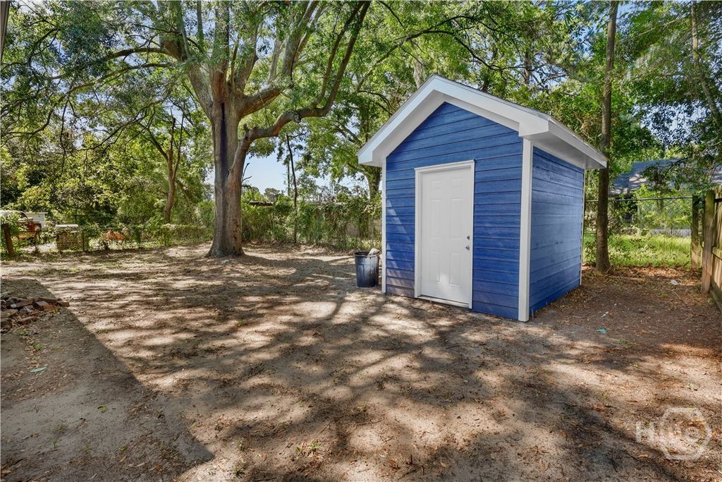 Image 30 of property listing at 515 Staley Avenue, Savannah, GA 31405