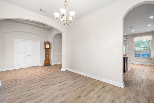 229 Cross Mountain TRL, Georgetown, TX 78628