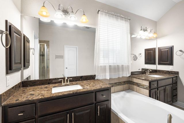 229 Cross Mountain TRL, Georgetown, TX 78628