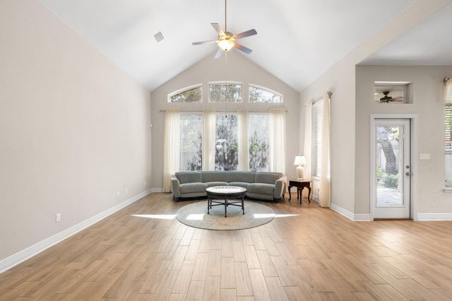 229 Cross Mountain TRL, Georgetown, TX 78628