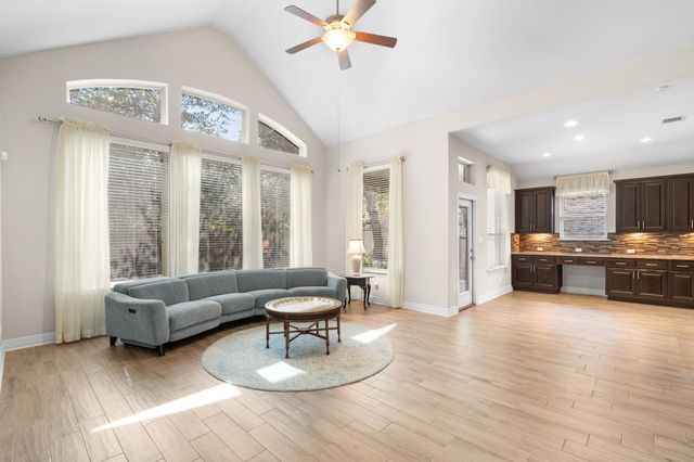 229 Cross Mountain TRL, Georgetown, TX 78628