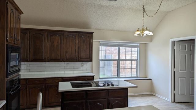 1115 Cambridge Drive, Carrollton, TX 75007