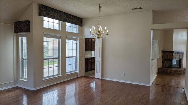 1115 Cambridge Drive, Carrollton, TX 75007