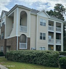 4525 Sagedale Drive Unit 204, Wilmington, NC 28405