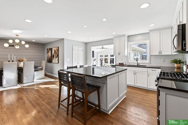 7801 Hickory Circle, Omaha, NE 68124