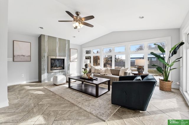 7801 Hickory Circle, Omaha, NE 68124