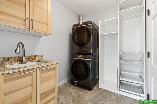 7801 Hickory Circle, Omaha, NE 68124