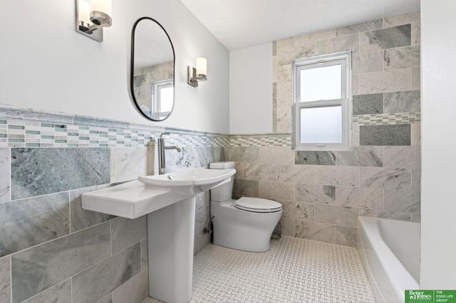 7801 Hickory Circle, Omaha, NE 68124