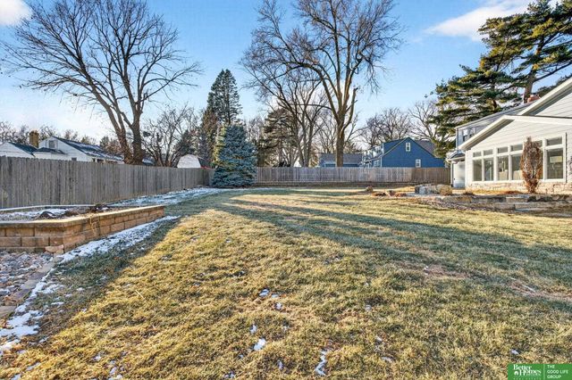 7801 Hickory Circle, Omaha, NE 68124