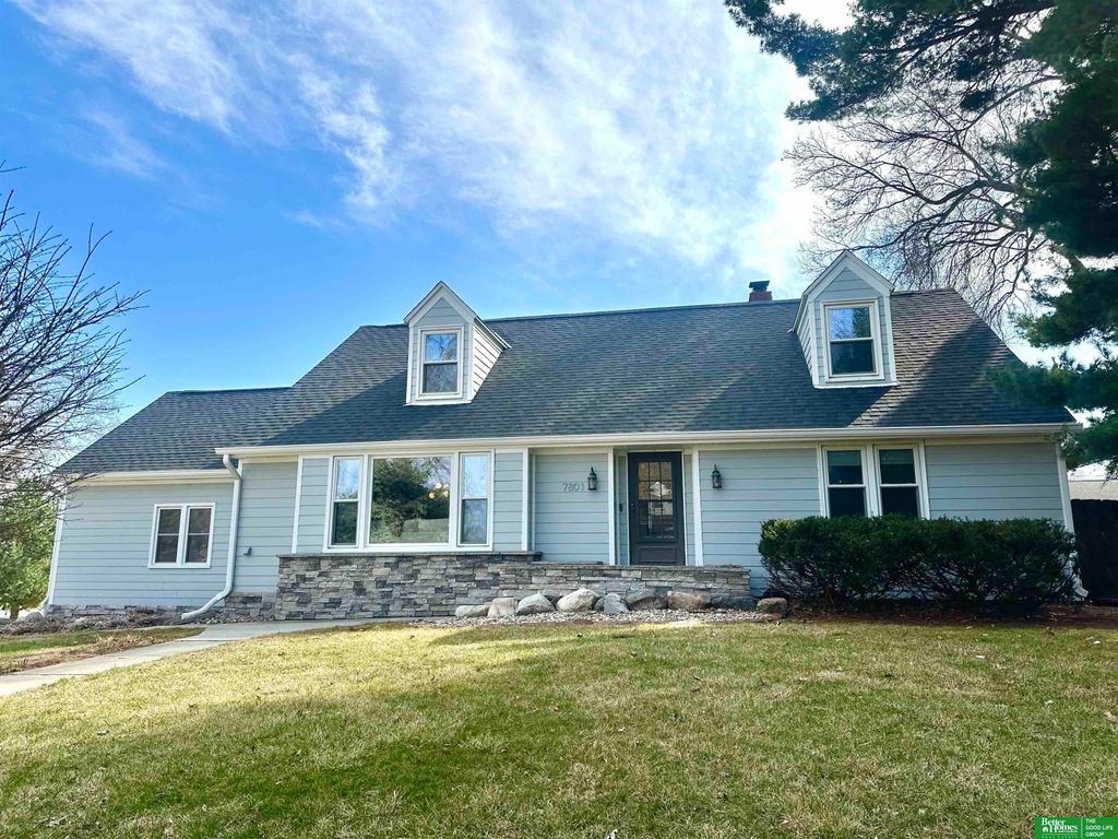 7801 Hickory Circle, Omaha, NE 68124