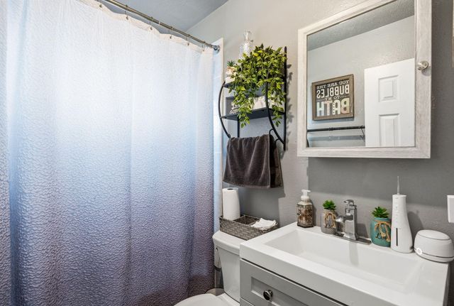 205 Hillandale Avenue, Belen, NM 87002