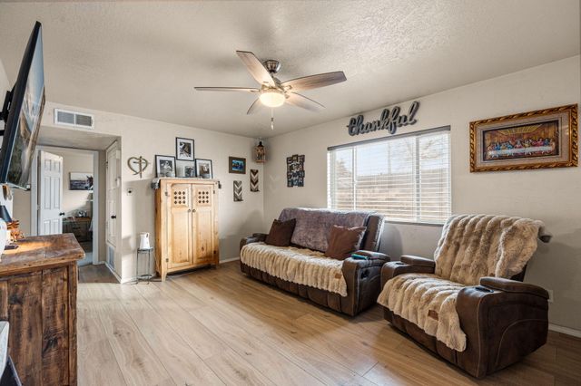 205 Hillandale Avenue, Belen, NM 87002