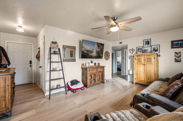 205 Hillandale Avenue, Belen, NM 87002