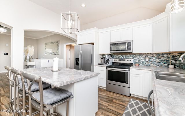 9409 Mossy Creek Way, Louisville, KY 40229