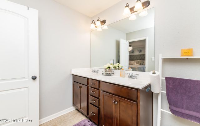 9409 Mossy Creek Way, Louisville, KY 40229