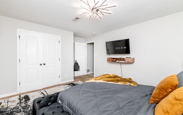 9409 Mossy Creek Way, Louisville, KY 40229