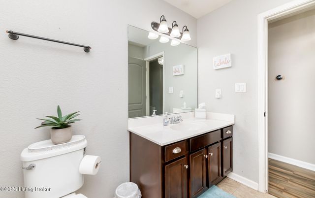 9409 Mossy Creek Way, Louisville, KY 40229