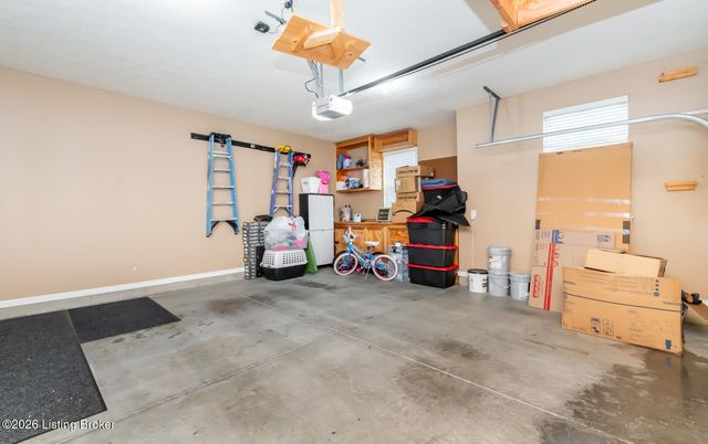 9409 Mossy Creek Way, Louisville, KY 40229
