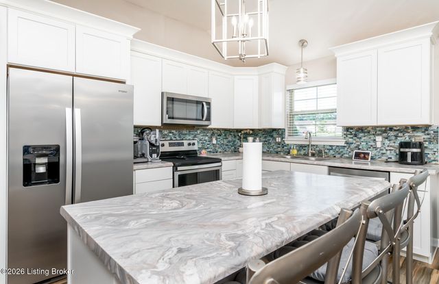 9409 Mossy Creek Way, Louisville, KY 40229