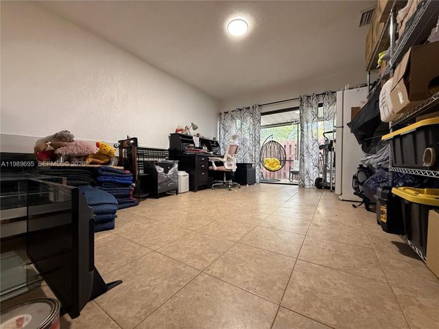 2381 SW 70th Ave 49, Davie, FL 33317