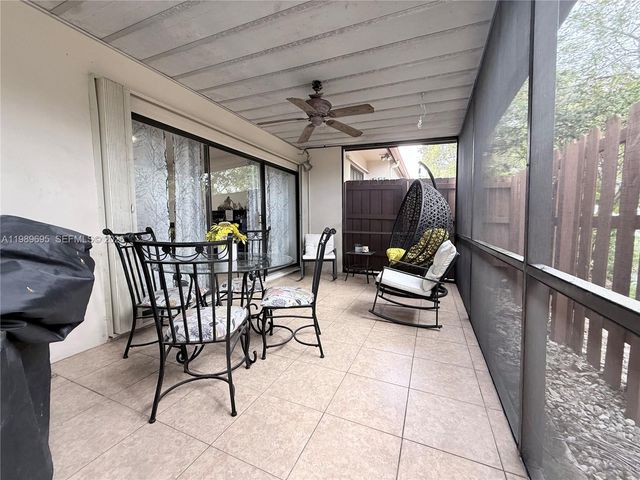 2381 SW 70th Ave 49, Davie, FL 33317