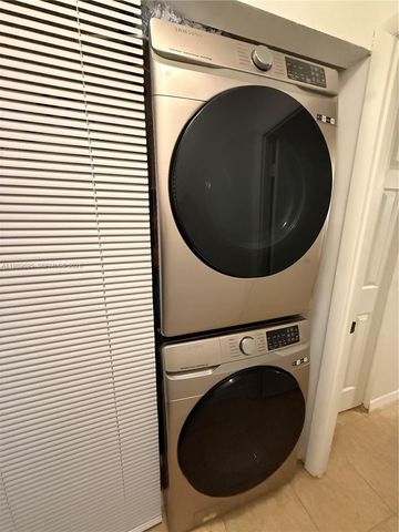 2381 SW 70th Ave 49, Davie, FL 33317