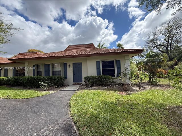 2381 SW 70th Ave 49, Davie, FL 33317