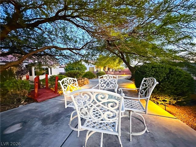 2988 Yellow Springs Court, Henderson, NV 89052