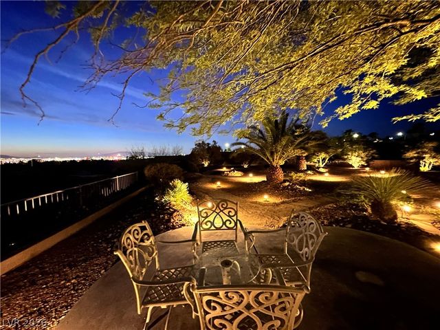 2988 Yellow Springs Court, Henderson, NV 89052