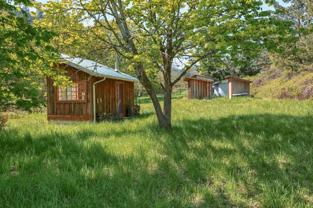 1848 Anderson Creek Road, Talent, OR 97540