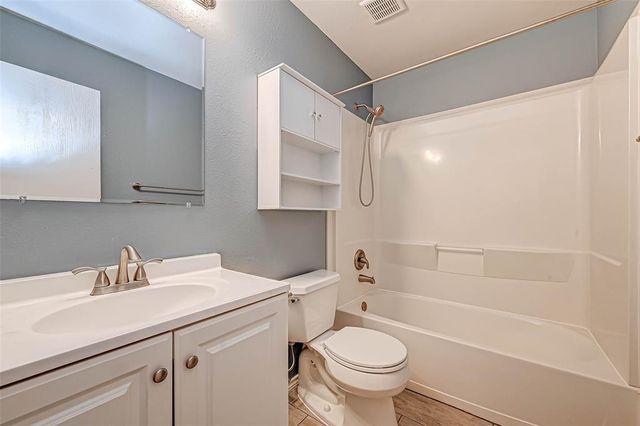 19802 River Breeze Drive, Tomball, TX 77375