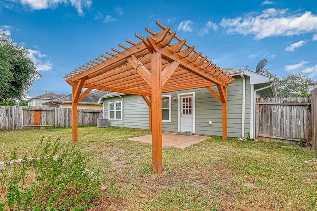 19802 River Breeze Drive, Tomball, TX 77375