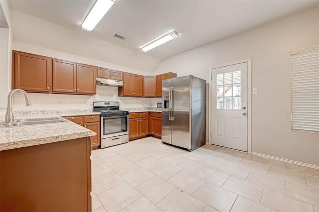 19802 River Breeze Drive, Tomball, TX 77375