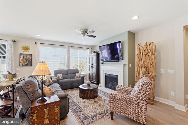 110 VICEROY WAY, Lake Frederick, VA 22630
