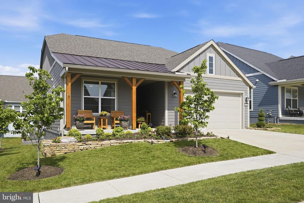 110 VICEROY WAY, Lake Frederick, VA 22630