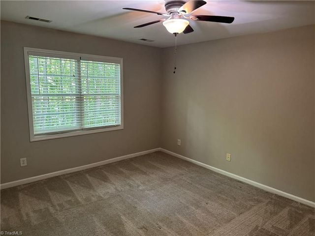 196 Bethania Oaks Circle, Pfafftown, NC 27040