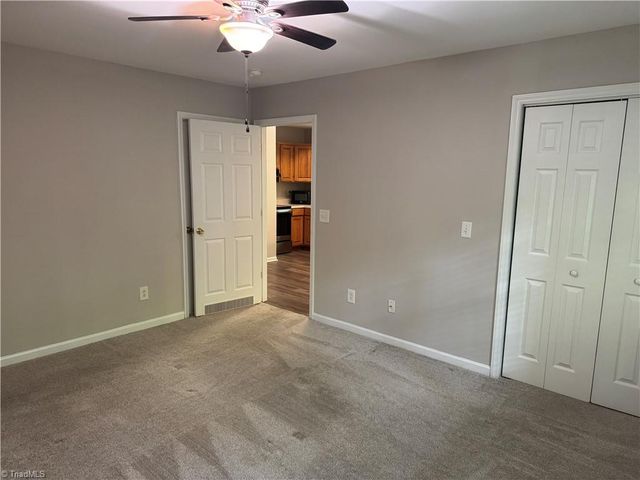 196 Bethania Oaks Circle, Pfafftown, NC 27040