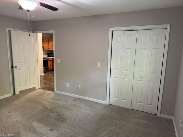 196 Bethania Oaks Circle, Pfafftown, NC 27040
