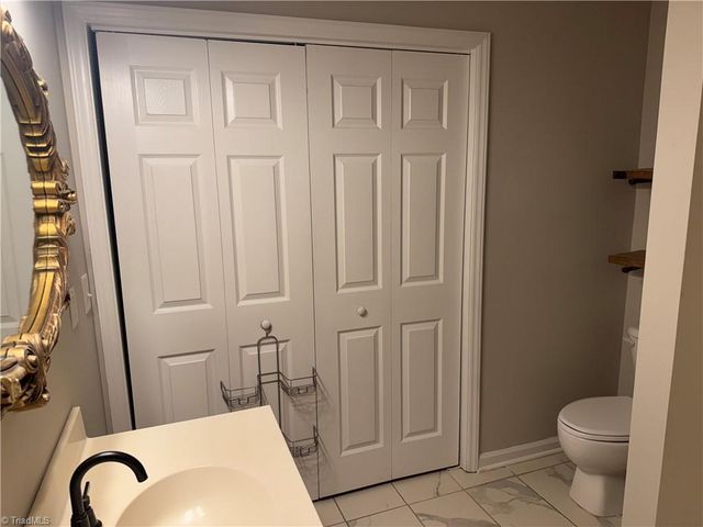 196 Bethania Oaks Circle, Pfafftown, NC 27040
