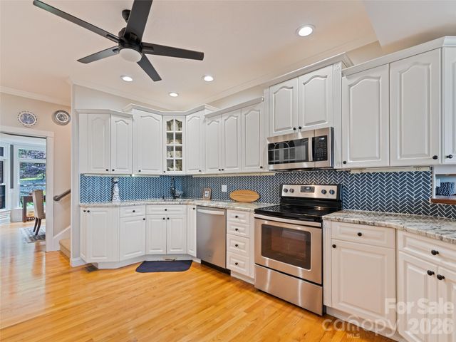 9 Perrion Avenue, Weaverville, NC 28787