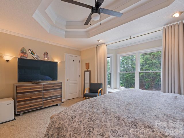 9 Perrion Avenue, Weaverville, NC 28787