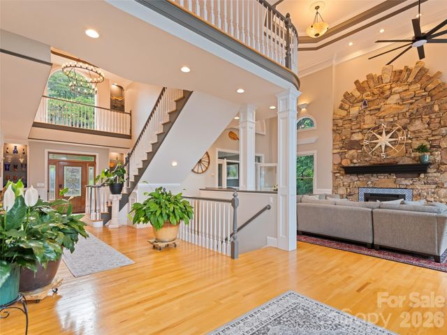 9 Perrion Avenue, Weaverville, NC 28787