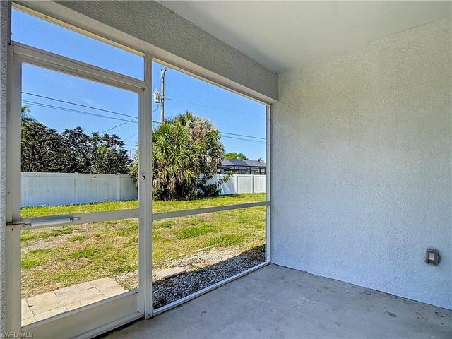 330 SW 31st ST, Cape Coral, FL 33914